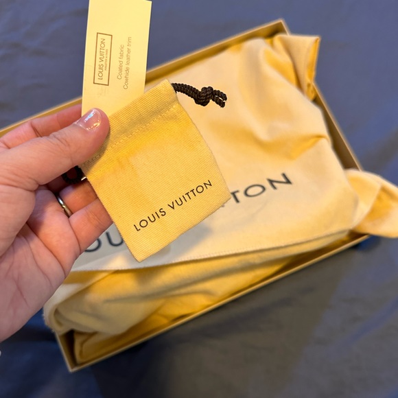 Louis Vuitton Speedy Bandoulière 25, strap, lock, and key, Damier Azur Canvas - Picture 3 of 3